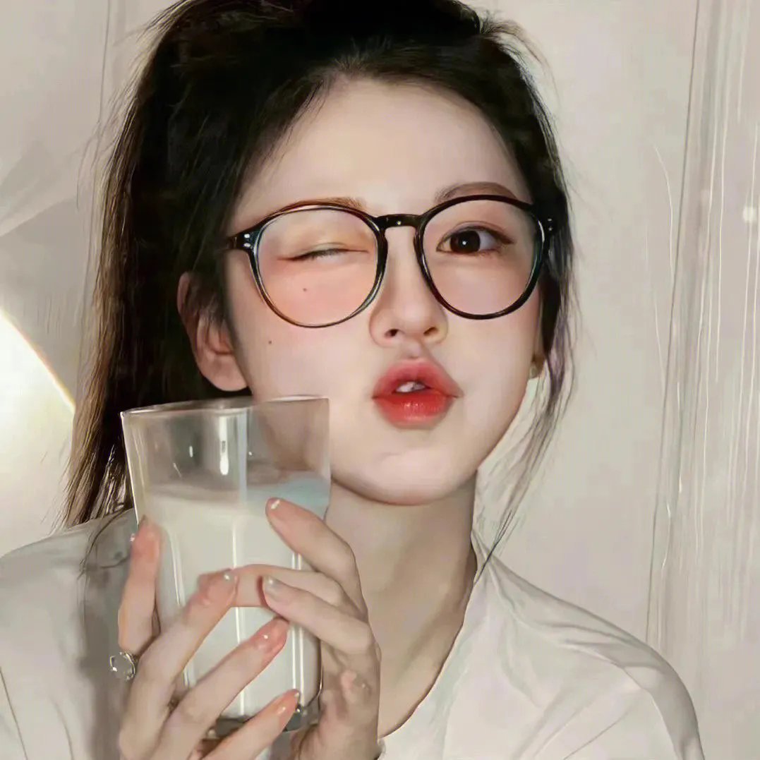 带子狼 在那双小手中